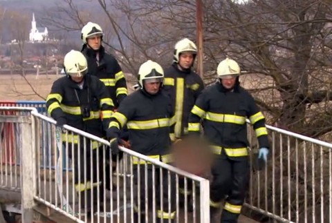 Hrozivý nález na slovensko-maďarskej hranici. Telo mladíka viselo na moste