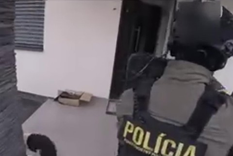 [multi] 042024HQS 1059 (cropped)