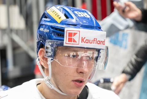 obranca Andrej Golian