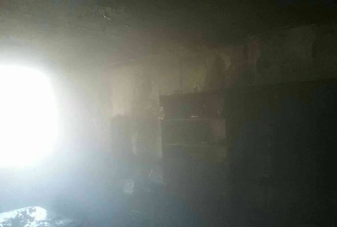 Na trenčianskom sídlisku vypukol požiar. Z bytu evakuovali 8 osôb