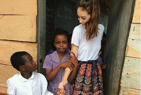 Dcéra Paula Walkera - Meadow Walker 