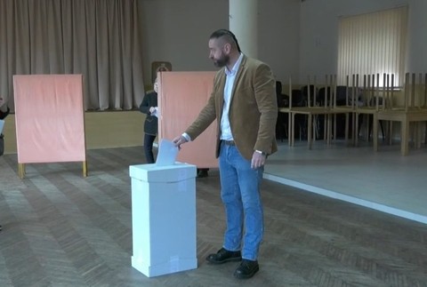 Náhlik voľby 2024 (cropped)