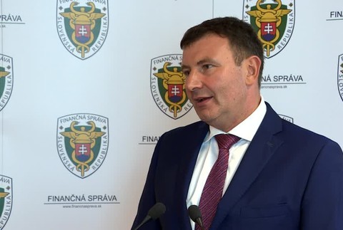 Odborníci krútia hlavou: Nie je možné, aby si colníci nevšimli podhodnotený tovar150