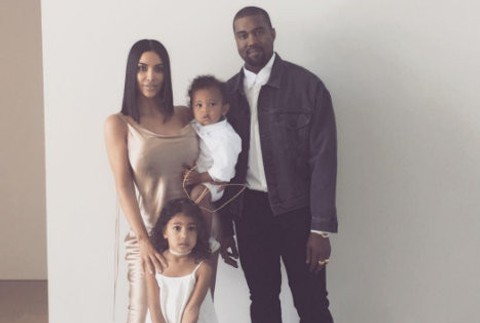Kim Kardashian so svojimi deťmi a Kanye Westom