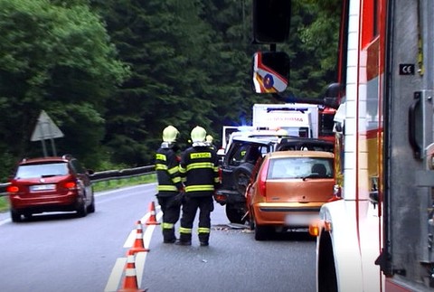 Vážna nehoda na Donovaloch: Mladá žena dostala šmyk, v aute sedeli aj deti