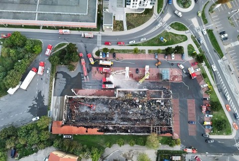 V Kladne zhorela predajňa Lidl