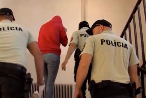 Policajti neverili vlastným očiam. Zastavili šoférku (22), ktorá šoférovala s dvomi promile