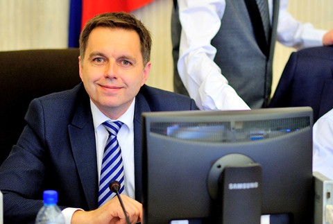 Peter Kažimír na vláde