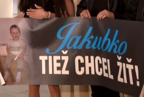 Ich deti sú mŕtve, robia to pre ostatných. Desiatky rodičov navštívili ministerstvo, aby zmenili legislatívu