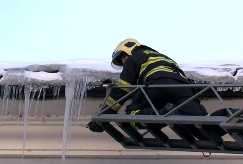 [multi] VN Cencúle 8497