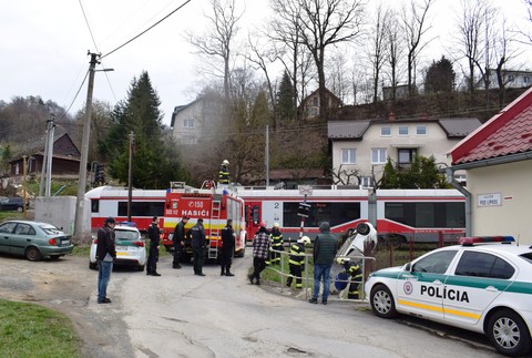 Zrážka auta s vlakom