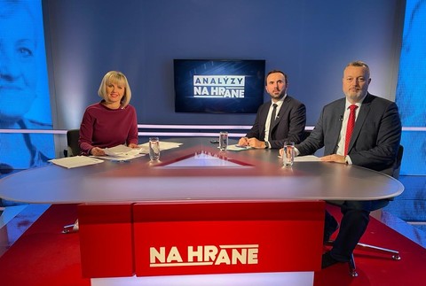 64d73edb-f5d6-4345-8782-54a516ff710f