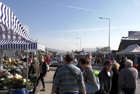 Predsviatočný zhon zhustil dopravu na poľsko-slovenskej hranici. Nákupnú turistiku obmedzujú opravy ciest