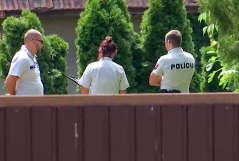 Muž mal brutálnym spôsobom dobiť susedkinho psa. 