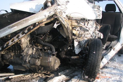 Tragická zrážka autobusu s autami pri Leviciach