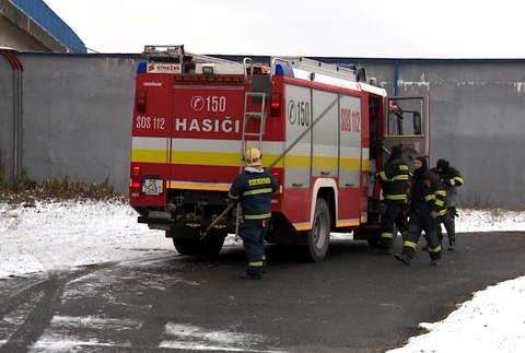 V prívodovom kanáli vodného diela objavili policajti mŕtveho muža. Pravdepodobne ide o cudzinca