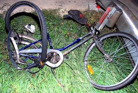 Topoľníky nehoda cyklisti octavia 3