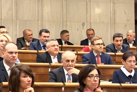 Ústavný súd sa zmení úderom polnoci. Zastupovať ho budú už len 4 členovia