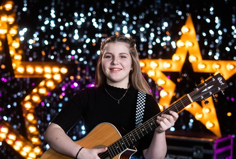 9952 Nikola Kusendová