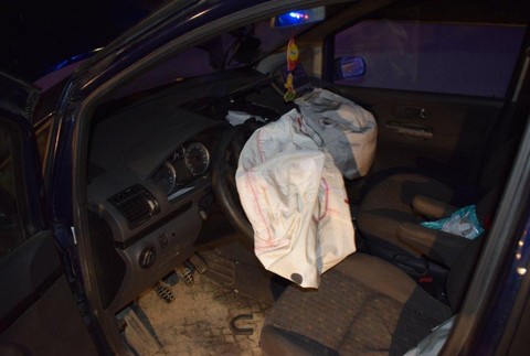 vystrelený airbag v aute 