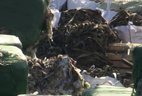 [multi] Malajzia tvrdo reagovala. Trinástim krajinám vrátila plastový odpad 2476