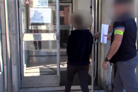 Muži zo Zemplína sa postavili pred sudcu. V Humennom vraj predávali pervitín4656