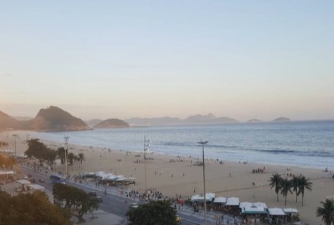  V Brazílii je návrat k životu pred pandémiou v nedohľadne.