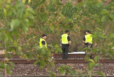 Vlak zrazil dve osoby v Bratislave 2