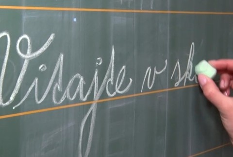 Zatváranie škôl pokračuje.