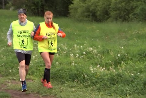 Plávajú, lyžujú, hrajú futbal a dokonca bežia maratóny. Nevidiaci napriek všetkému zdolávajú prekážky