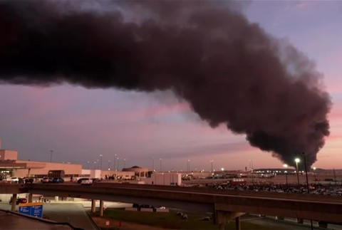 [multi] UPS lietadlo pad 3865