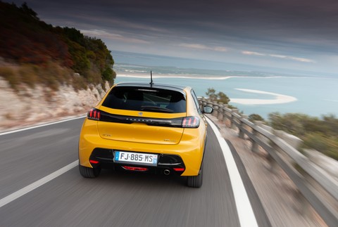 PEUGEOT_208_TESTDRIVE