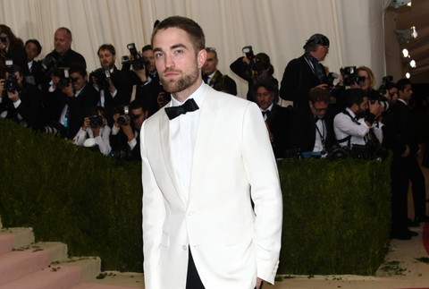 Robert Pattinson