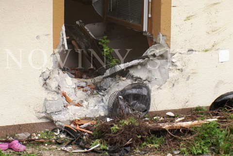 Opitý mladík narazil do rodinného domu v Banskej Bystrici