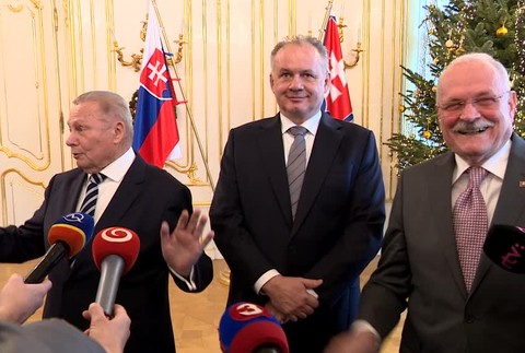 [multi] Nakuknite do prezidentského menu. Kiska obedoval so svojimi predchodcami 7958