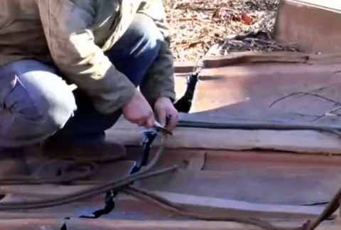 Pílenie vykoľajených vlakov 