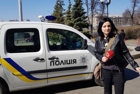 Pri voľbách nahlásili bombu. Hotel s novinármi museli evakuovať