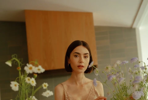 LilyCollins_Home_JustinChung_03RZ