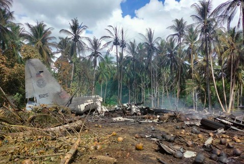 Tragédia na Filipínach: Zrútilo sa vojenské lietadlo