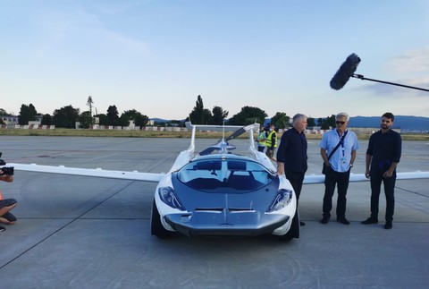 Lietajúce auto preletelo z Nitry do Bratislavy