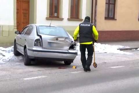 Mladíkovi, ktorý v Žiline poškodil niekoľko áut, hrozí vysoká trest 