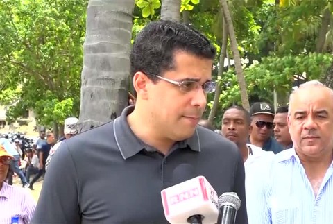 More plné plastov. Pohľad na vlny v Dominikánskej republike, trhá za srdce2042