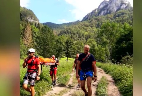 Horskí záchranári zasahovali v Malej Fatre. Iba 9-ročné dievča spadlo v úzkej rokline