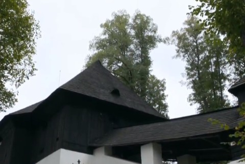 Chceli pomôcť a teraz im hrozí pokuta. Obyvatelia Oravy riešia spor pre zlý náter kostola