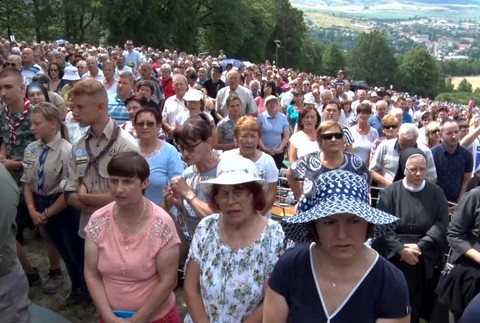 Levočskú horu opäť zaplavili pútnici z rôznych kútov Slovenska. Veriacich pozdravil aj poľský kardinál