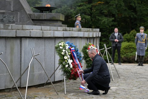 Na Dukle oslávili 80. výročie Karpatsko-duklianskej operácie