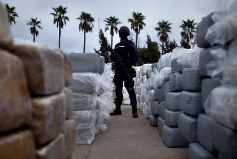 zadržaní díleri po protidrogovej akcii v Mexiku 3