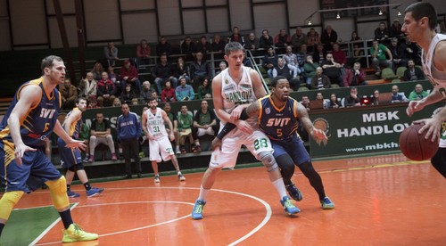 Handlová s tretím víťazstvom za sebou, Svit nezvládol poslednú štvrtinu