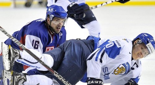 Navrátilec Bene v útoku s Ručkayom a Mašlonkom