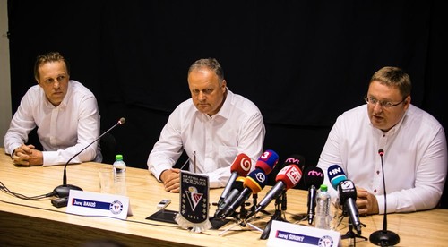 Slovan stále dlhuje milióny. Hráčov prehovára na splátkové kalendáre
